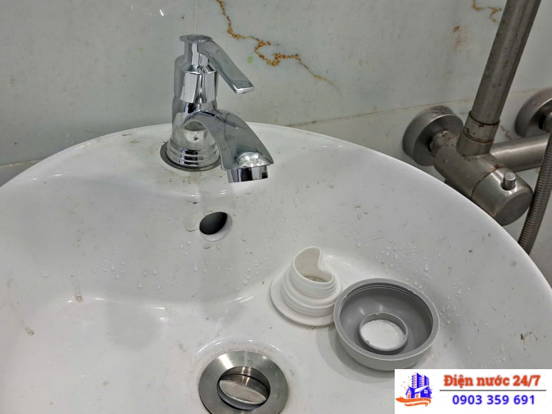 Thợ sửa vòi nước tại nhà giá rẻ 24H