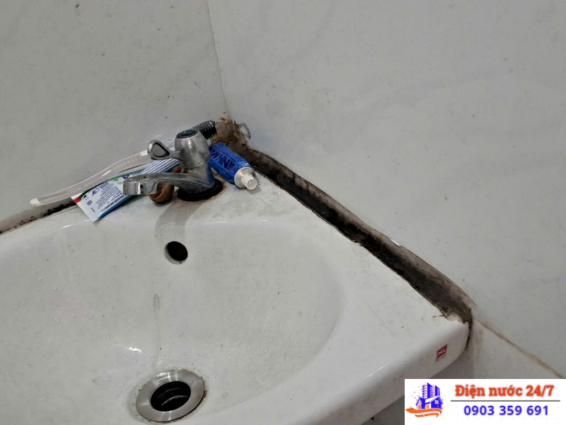 Thợ sửa vòi nước bị lỏng, rung lắc tại nhà giá rẻ 24H