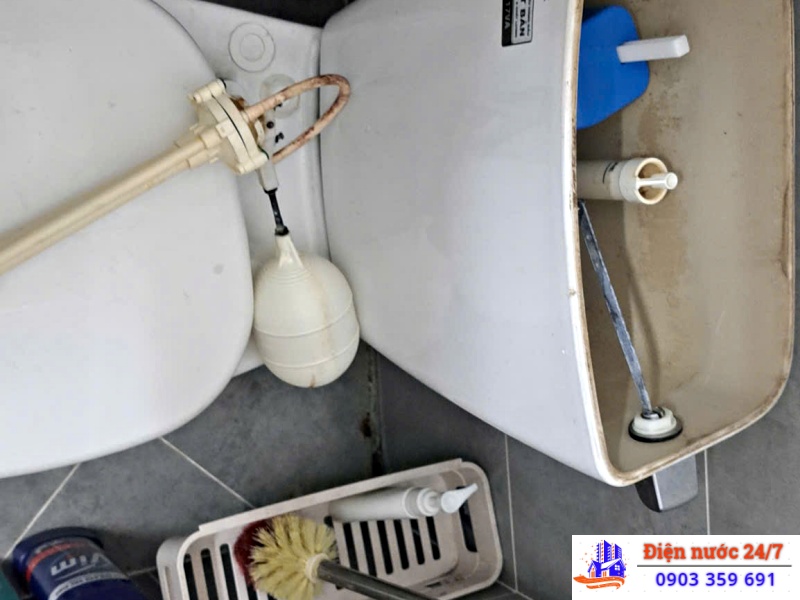 Thợ sửa phao bồn cầu tại nhà giá rẻ 24/24H