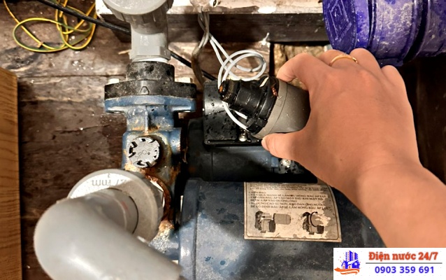 Sửa rơ le máy bơm nước giá rẻ