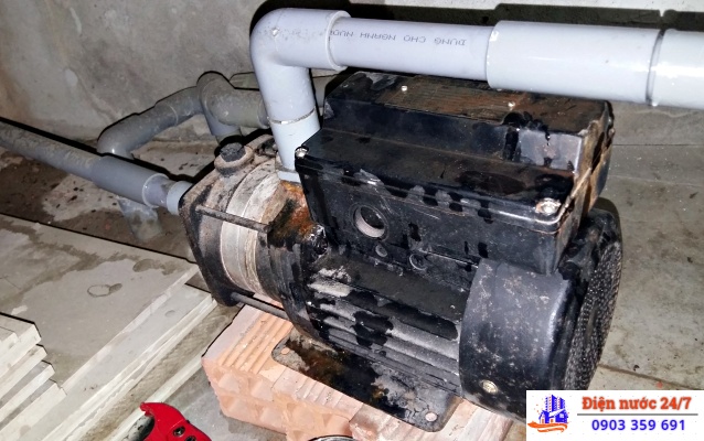 Sửa máy bơm nước giếng khoan Tphcm