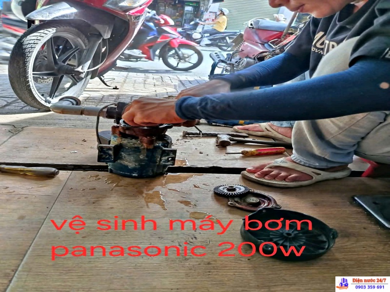 Vệ sinh máy bơm nước tại nhà uy tín, giá rẻ