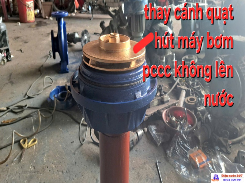 Thợ sửa máy bơm nước PCCC không lên nước