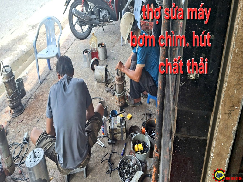Thợ sửa máy bơm chìm tại Bình Dương B