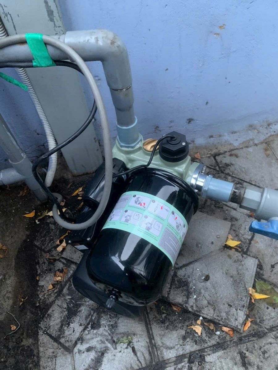 thợ sửa máy bơm hư hỏng, mất nước giá rẻ