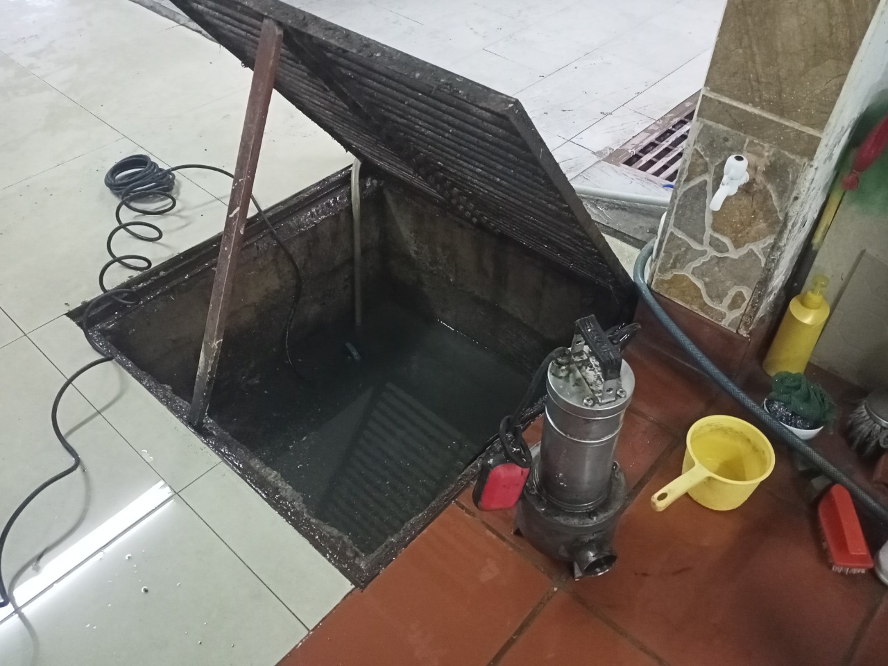 sửa máy bơm chất thải tại quận 6