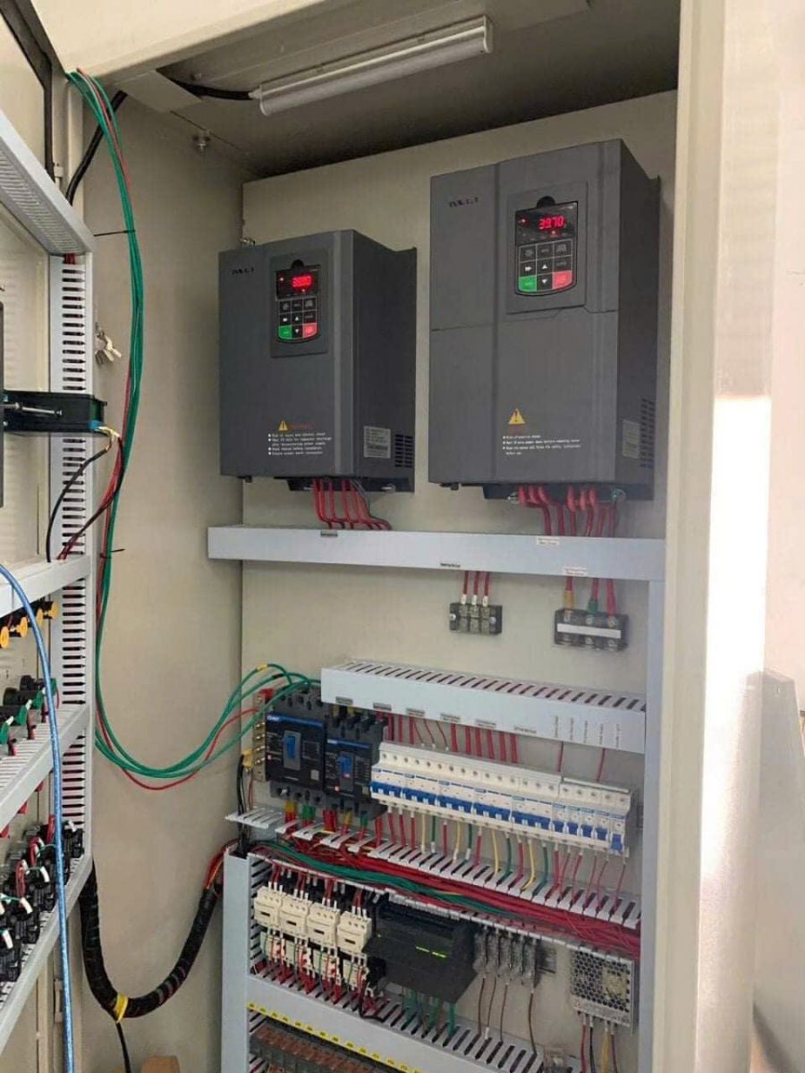 Lắp đặt tủ điều khiển máy bơm nước công nghiệp - giá tốt