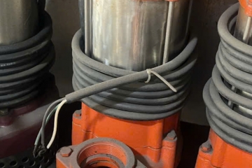 Cho Thuê, Sửa Máy Bơm Nước Chìm/ Máy Bơm Chất Thải Tại Quận 10 - GỌI LÀ CÓ, UY TÍN 24/7