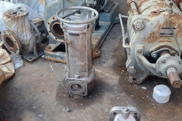 Cho Thuê/ Sửa Máy Bơm Nước Chìm TẠI QUẬN 8, GIÁ RẺ - NHANH CHÓNG